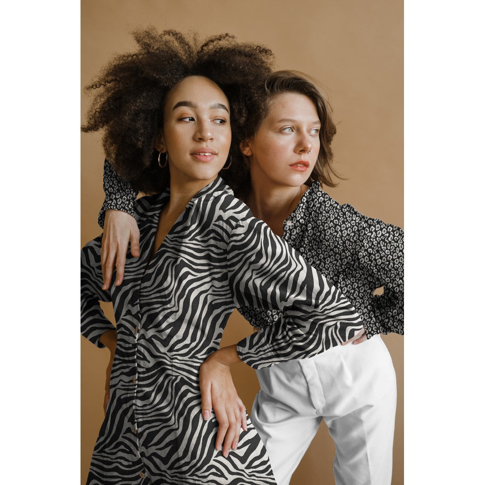 Knitted Jacquard Animalskin Zerbra