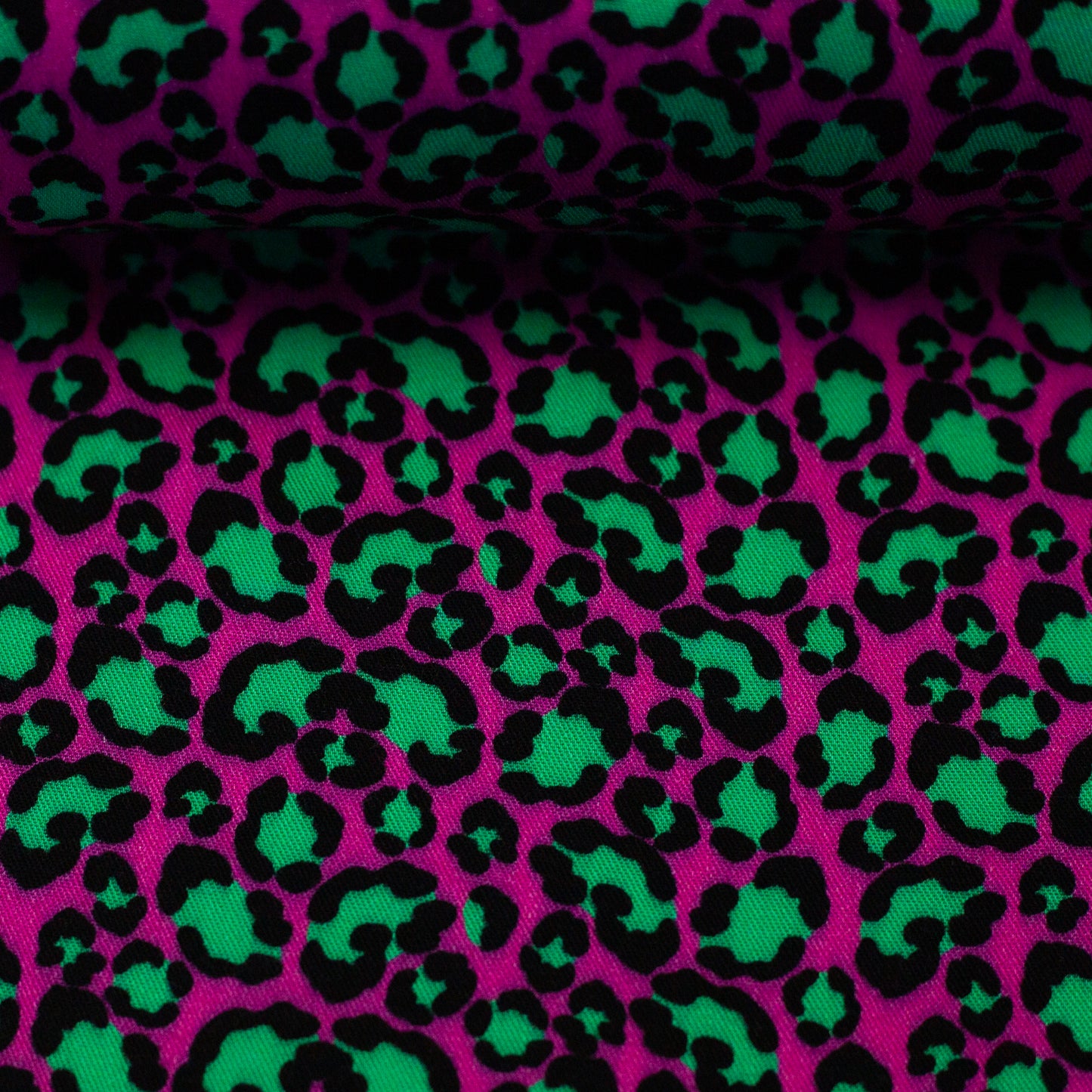 Viskose Animalprint Leo pink