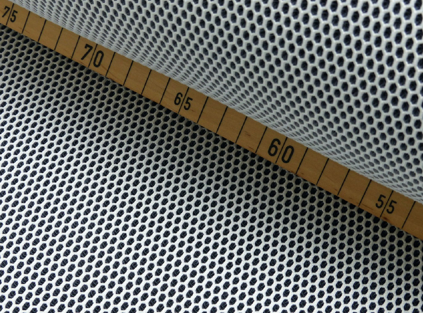 Netz 3D Mesh mit Geweberücken weiß