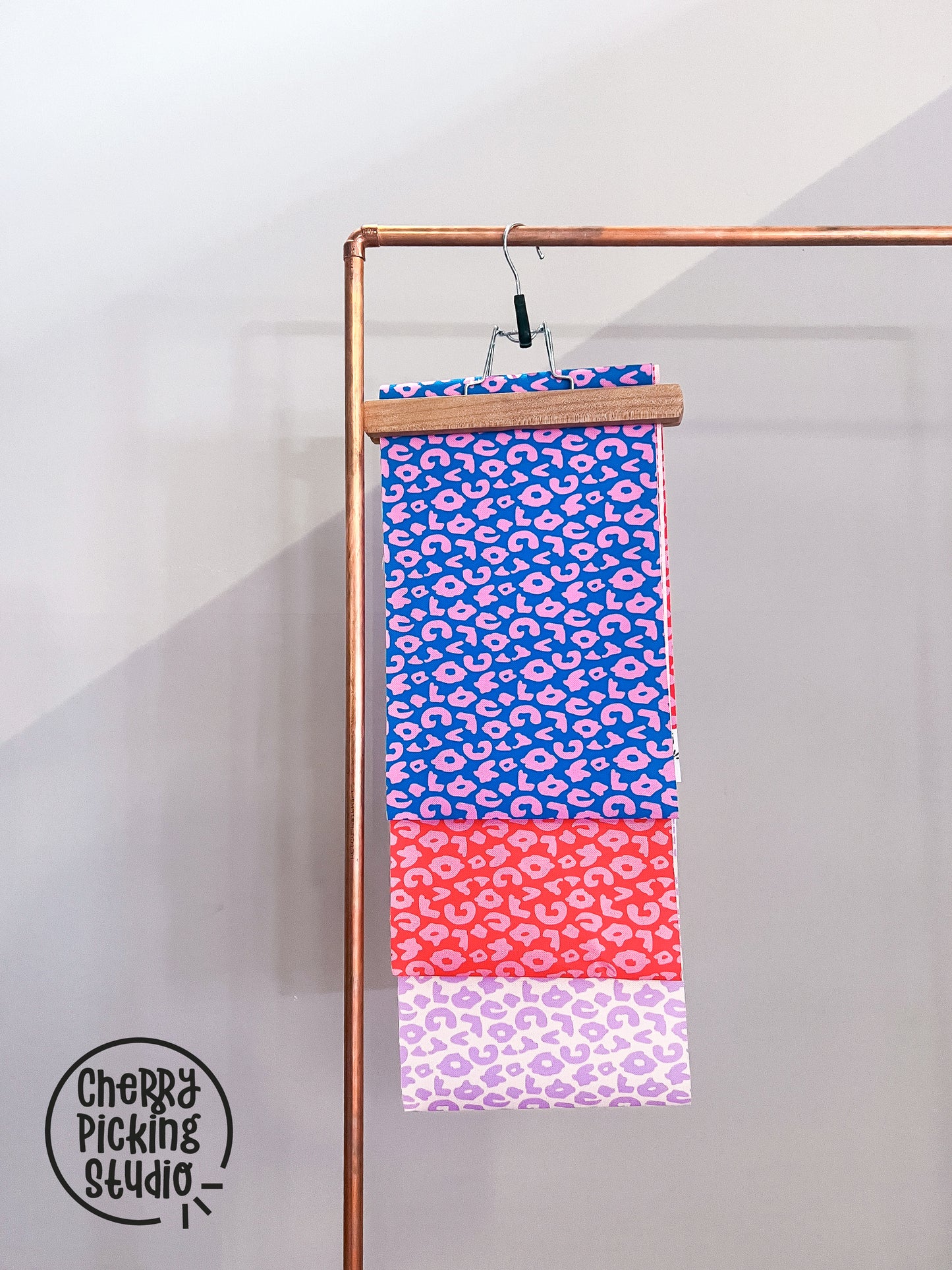 BALD ERHÄLTLICH - Leo Colourful Collection by Cherry Picking Hellbeige flieder Oxfordgewebe wasserabweisend