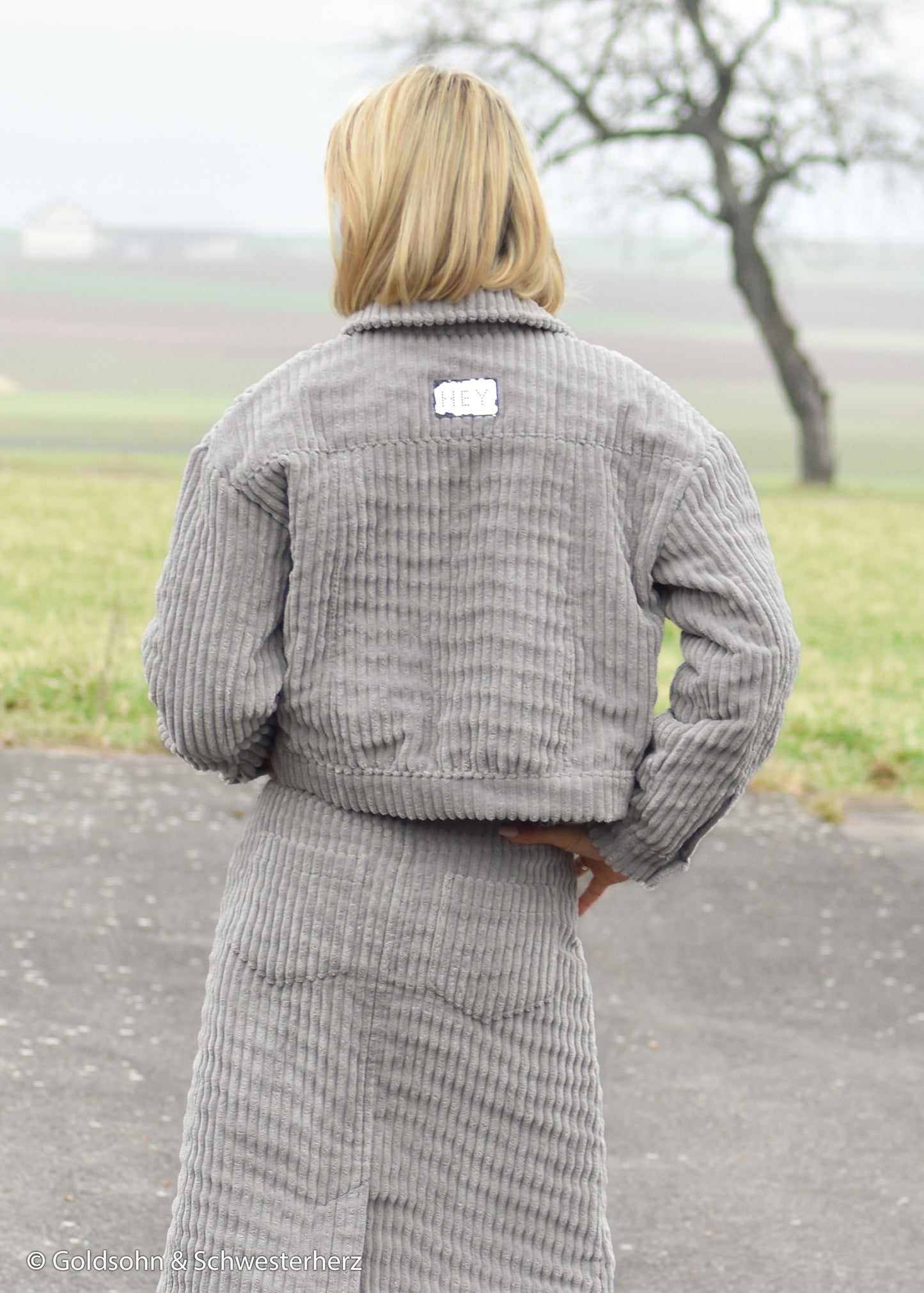 Cord Samt Wanja rauchblau hell