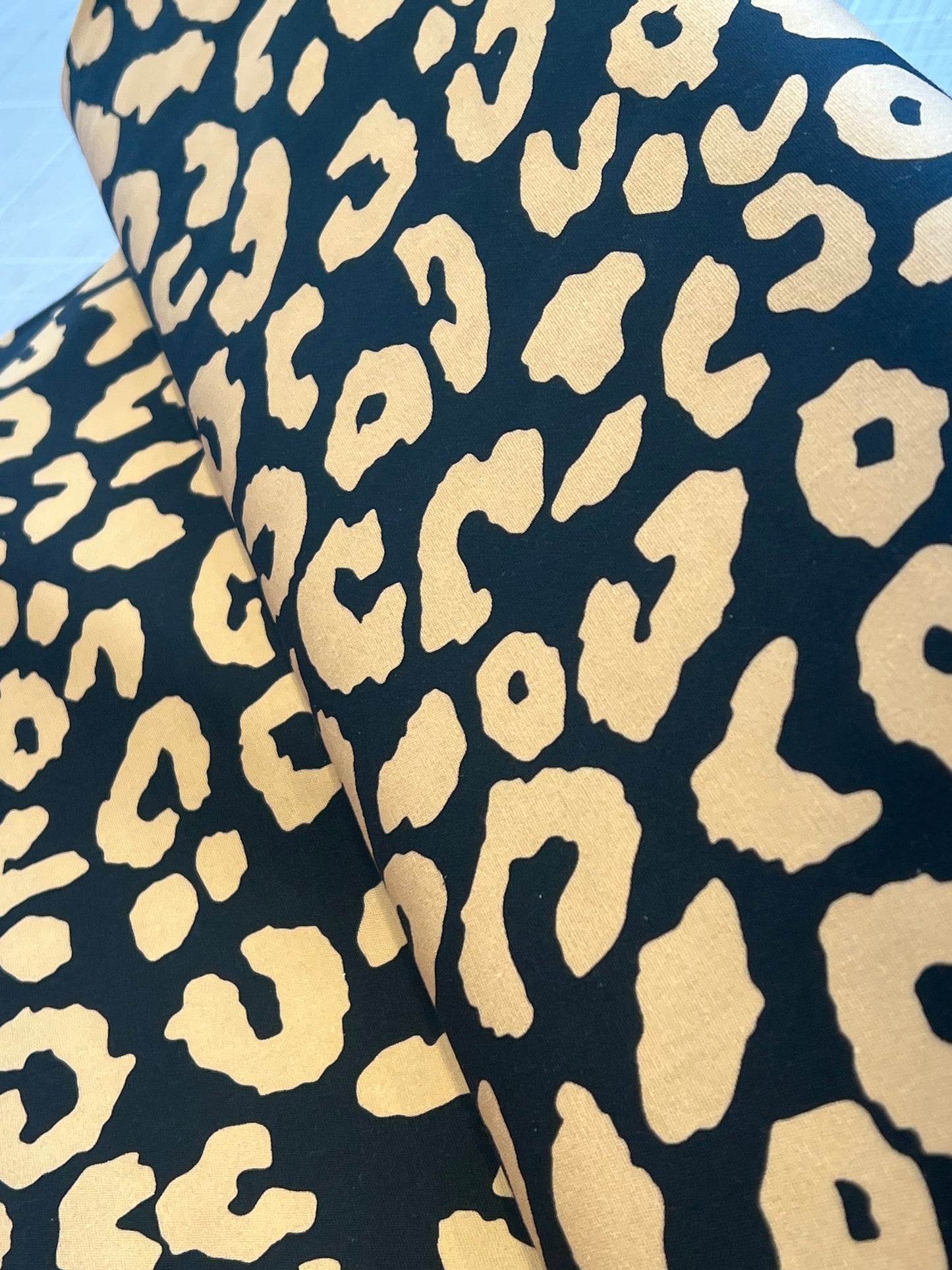 Canvas Animalprint Leo schwarz beige