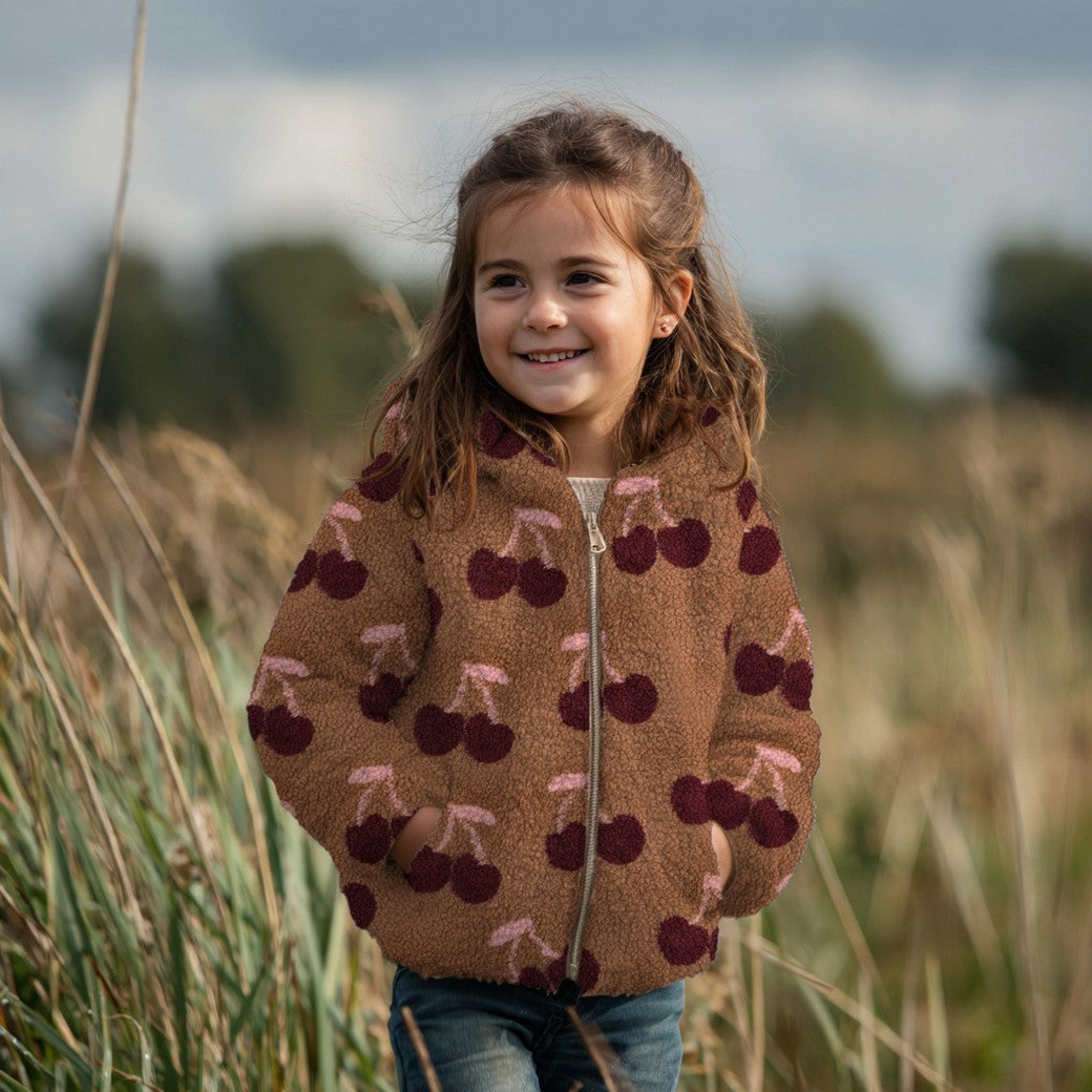 BALD ERHÄLTLICH - Teddystoff Jacquard Kirschen cognac