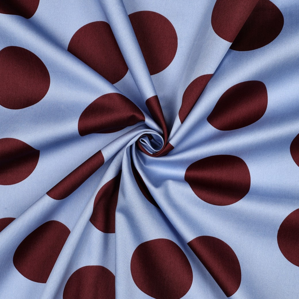BALD ERHÄLTLICH - Baumwollsatin Polkadots hellblau braun