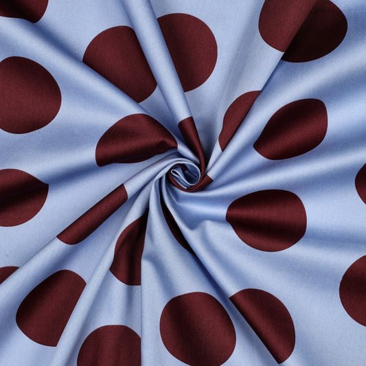 BALD ERHÄLTLICH - Baumwollsatin Polkadots hellblau braun
