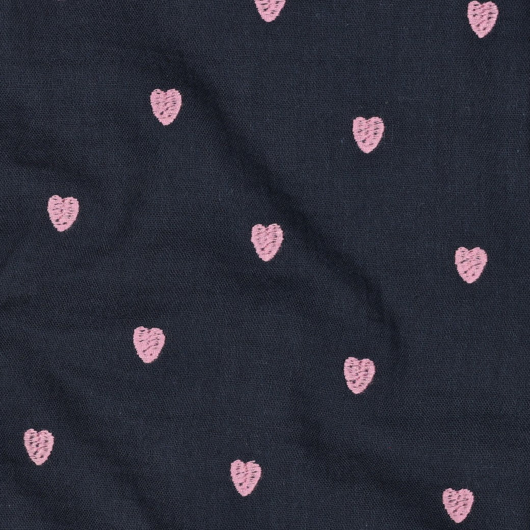 BALD ERHÄLTLICH - Double Gauze bestickt rosa Herzen marineblau