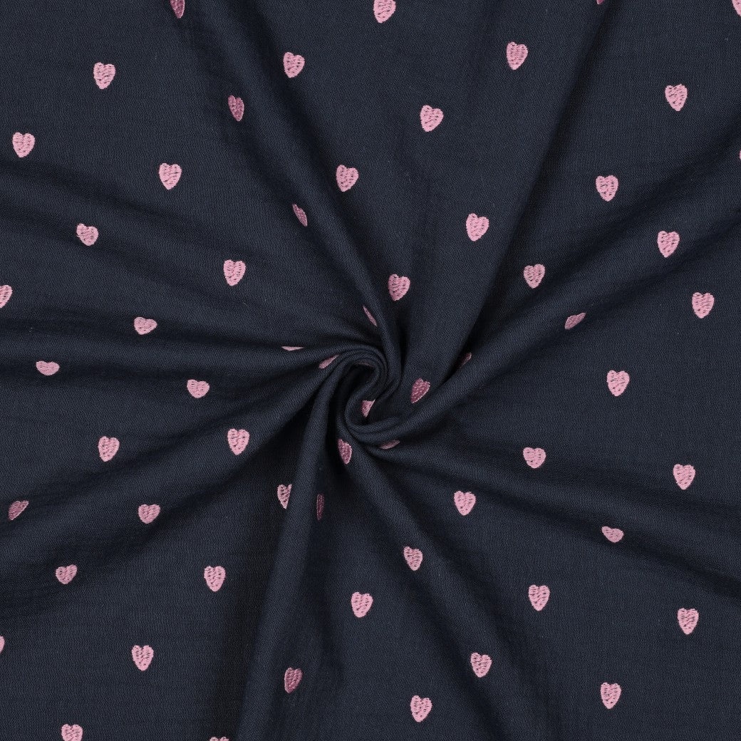BALD ERHÄLTLICH - Double Gauze bestickt rosa Herzen marineblau