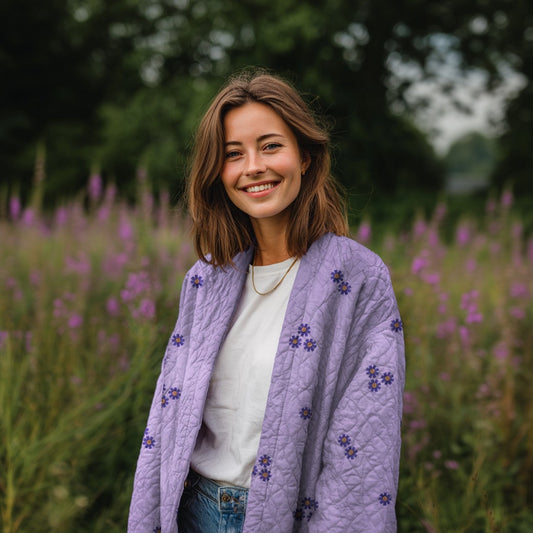 Bald erhältlich - Stepper bestickt Blumen lila