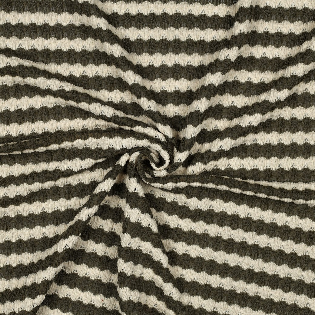 BALD ERHÄLTLICH - Strick Jacquard Streifen olivgrün