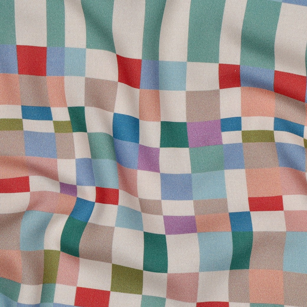 Bald erhältlich - Viskose Bluse digital Abstrakt karo bunt