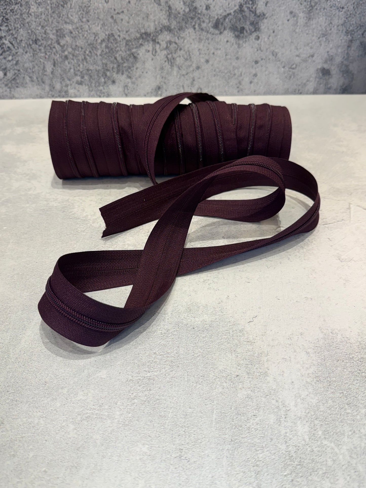 Endlos Reißverschluss P10 aubergine inkl.1 Schieber
