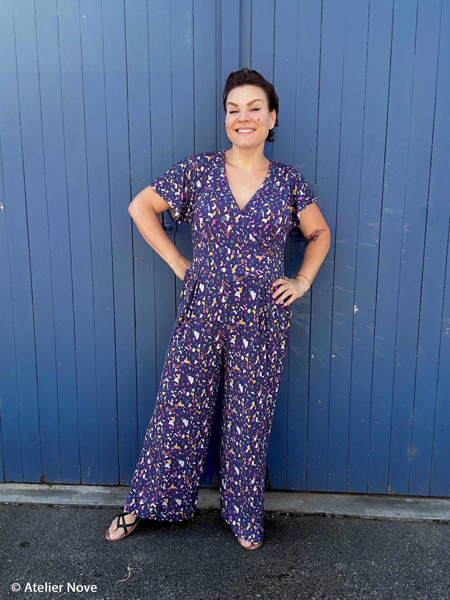 Viskosejersey Happy Konfetti by cherry dunkelblau bunt