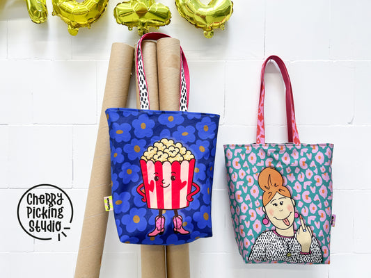 Cherry Picking Taschenpanel freches Mädchen/ Popcorn Canvas