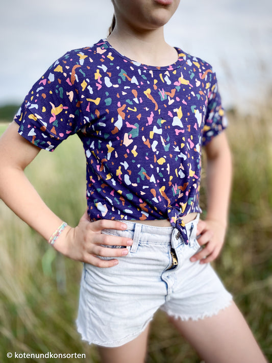 Viskosejersey Happy Konfetti by cherry dunkelblau bunt