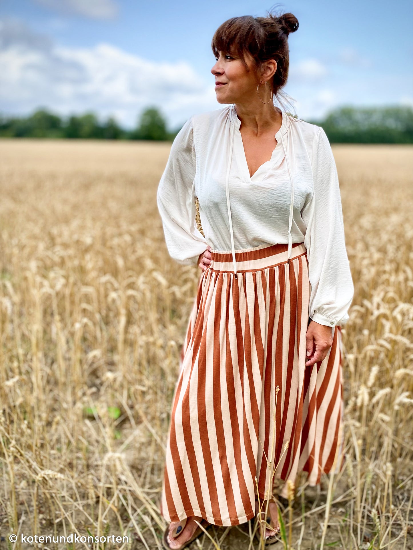 Viskosejersey Happy Stripes by cherry sand ocker