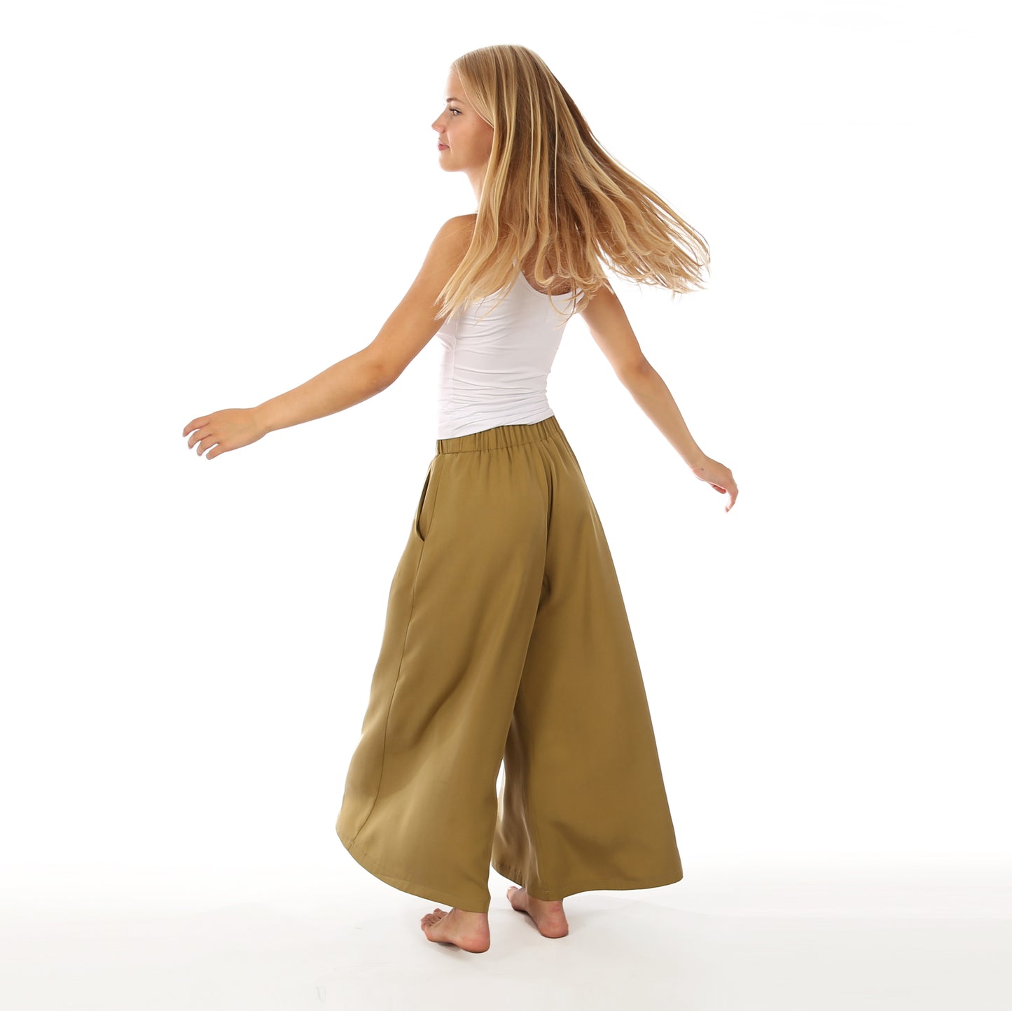 STUDIO SCHNITTREIF FRAU ORLA weite Hose Damen