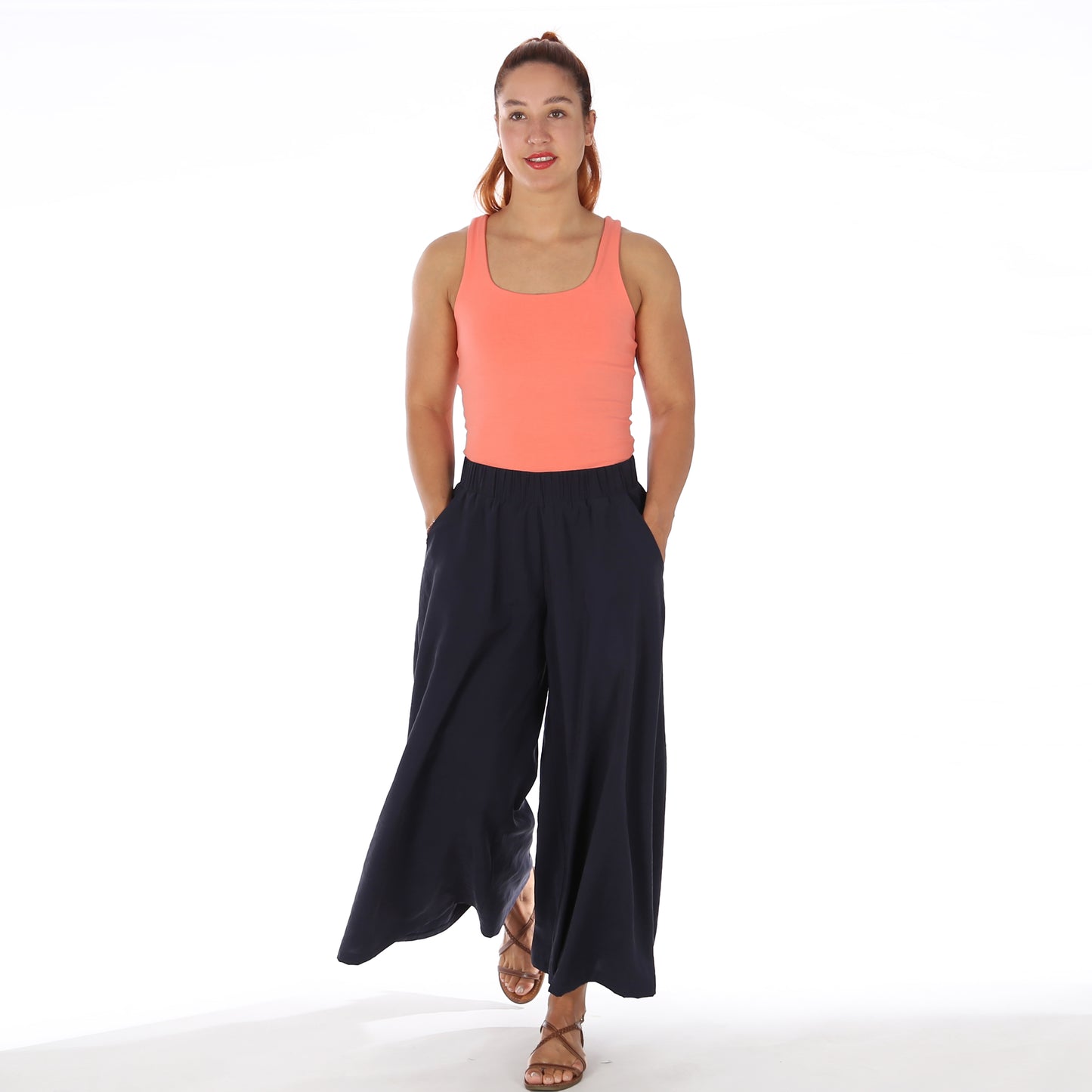 STUDIO SCHNITTREIF FRAU ORLA weite Hose Damen