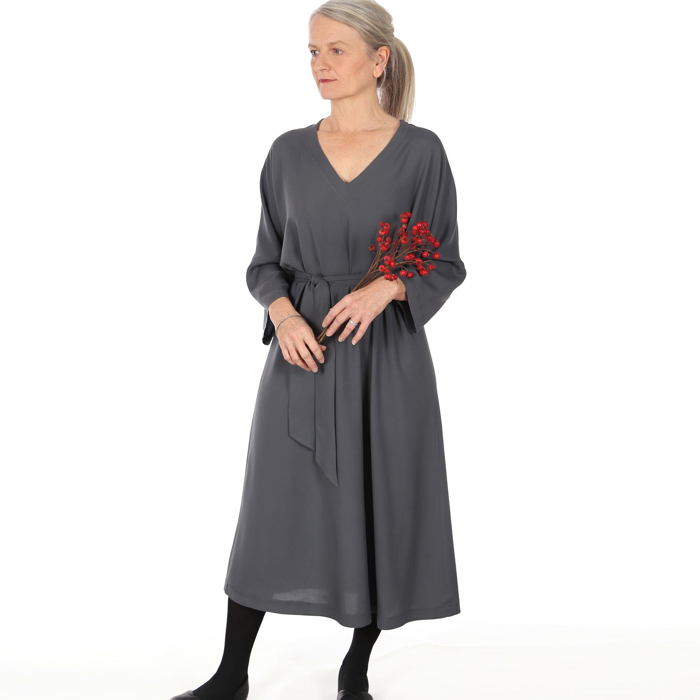 STUDIO SCHNITTREIF FRAU IVA Keid V-Ausschnitt Damen