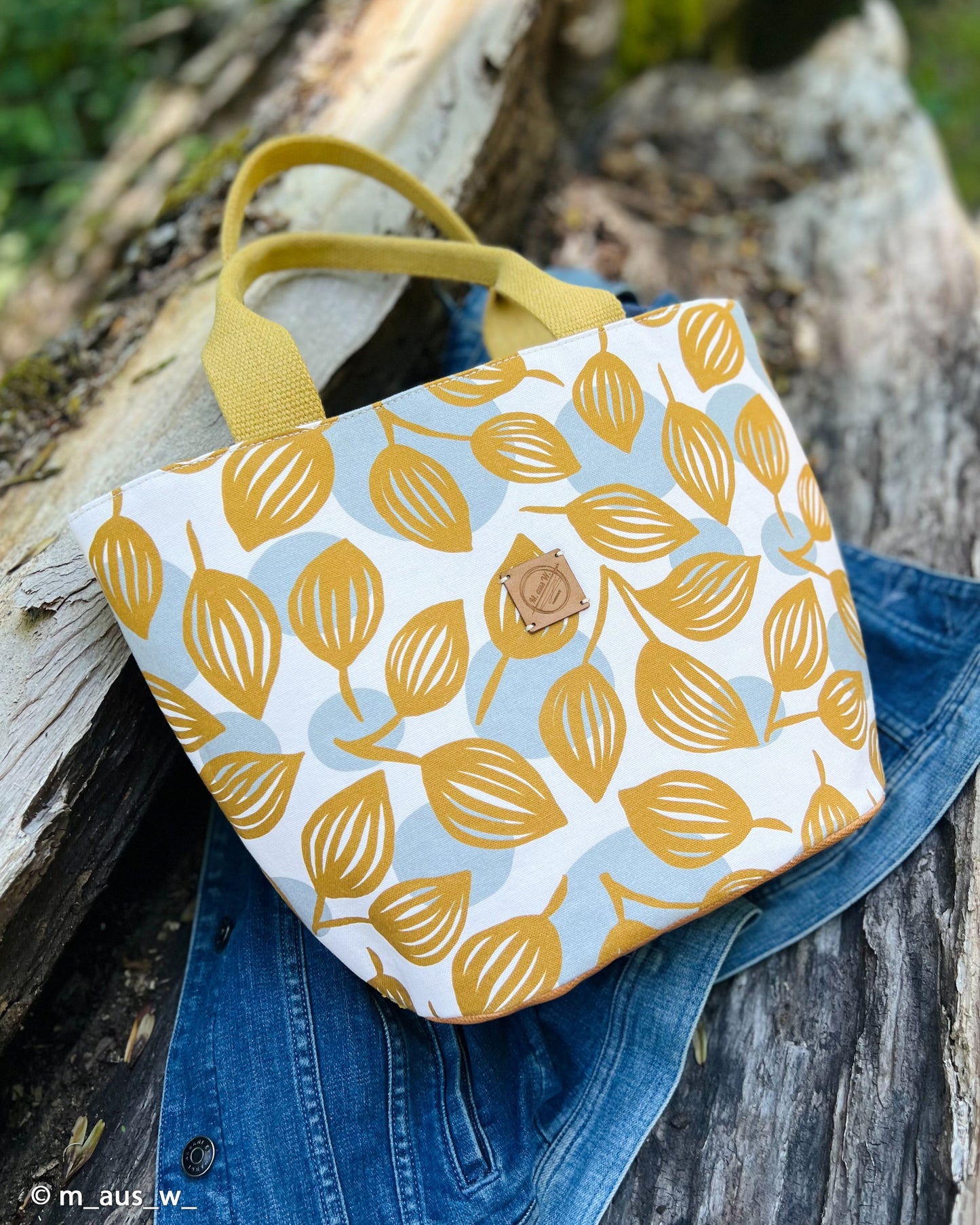 Canvas Dots and Leaves by Emjo Design ocker natur